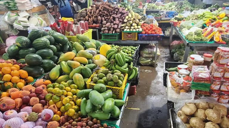 Khu vực quầy rau củ quả