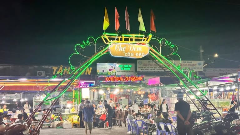 Dạo một vòng chợ đêm Côn Đảo