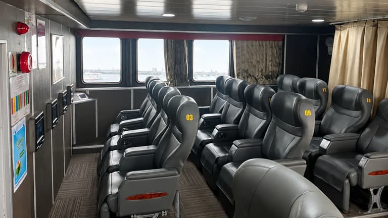 Vé tàu Trần Đề Côn Đảo - Khoang VIP hiện đại, có cửa sổ