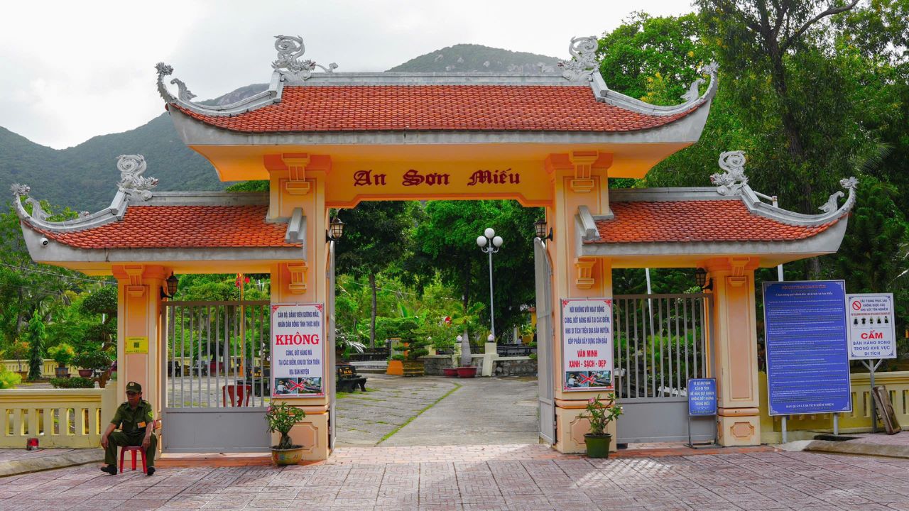 An Sơn Miếu tại Côn Đảo