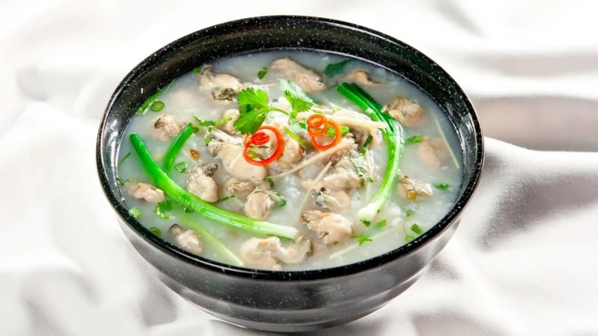 Cháo hàu là bữa ăn giúp cân bằng dinh dưỡng