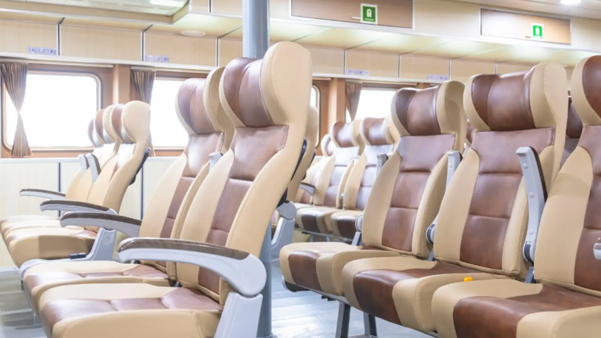 hạng ghế ECO tầng dưới tàu Phú Quốc Express Trần Đề Côn Đảo