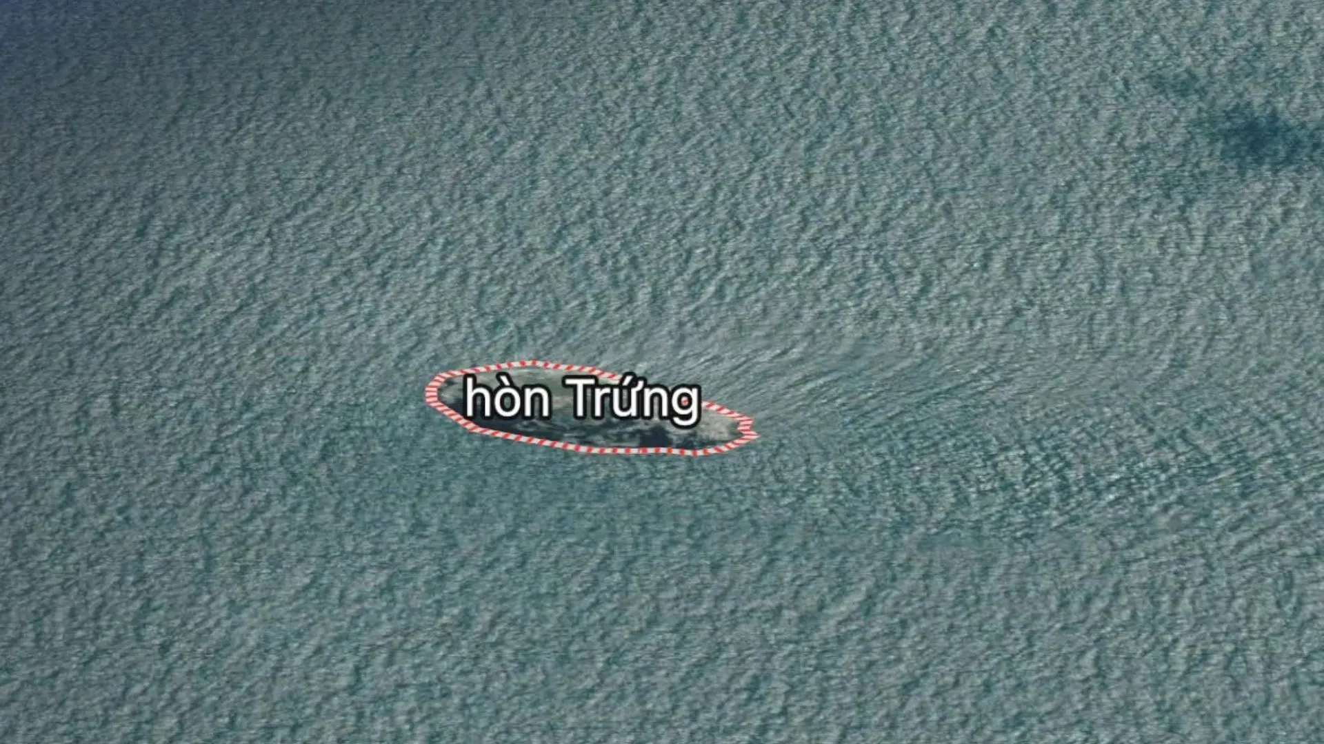 Hòn trứng là hòn đảo nhỏ nằm ở giữa biển