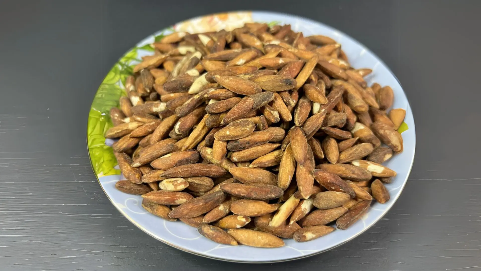 Mứt hạt bàng mặn Côn Đảo Express
