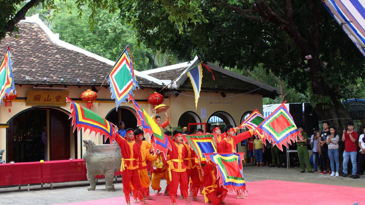 Ngày giỗ Hoàng Tử Cải được tổ chức vào ngày 22 tháng 10 âm lịch